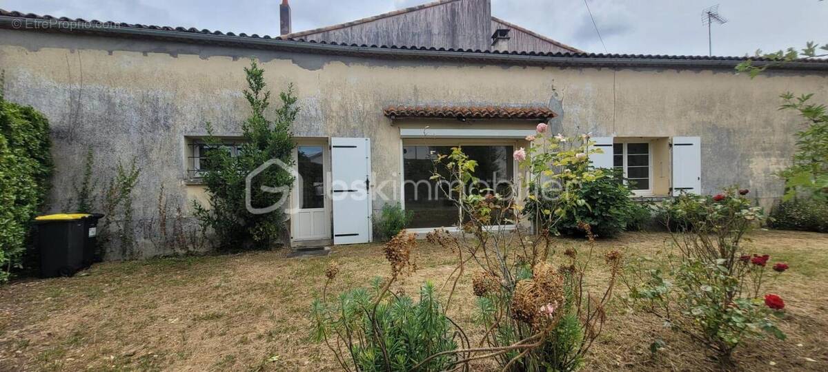 Maison à ARCES