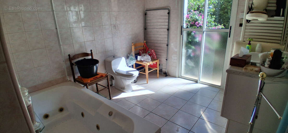 Bas de Villa T4 71 m2 Jardin et garages - photo 6