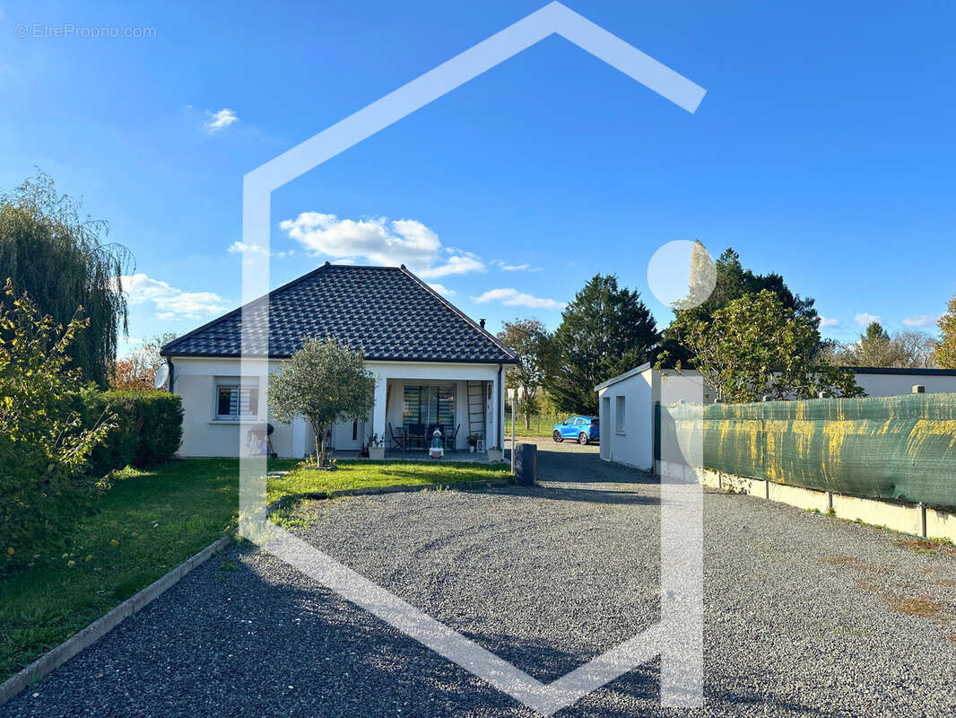 Maison à COSNE-COURS-SUR-LOIRE