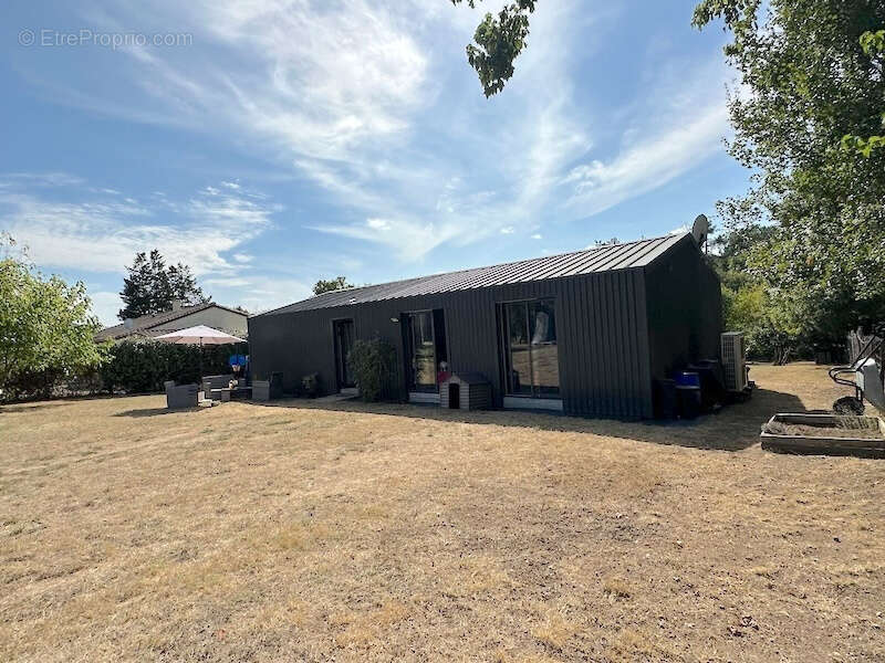 Maison à SAINT-MARTIN-DE-RIBERAC
