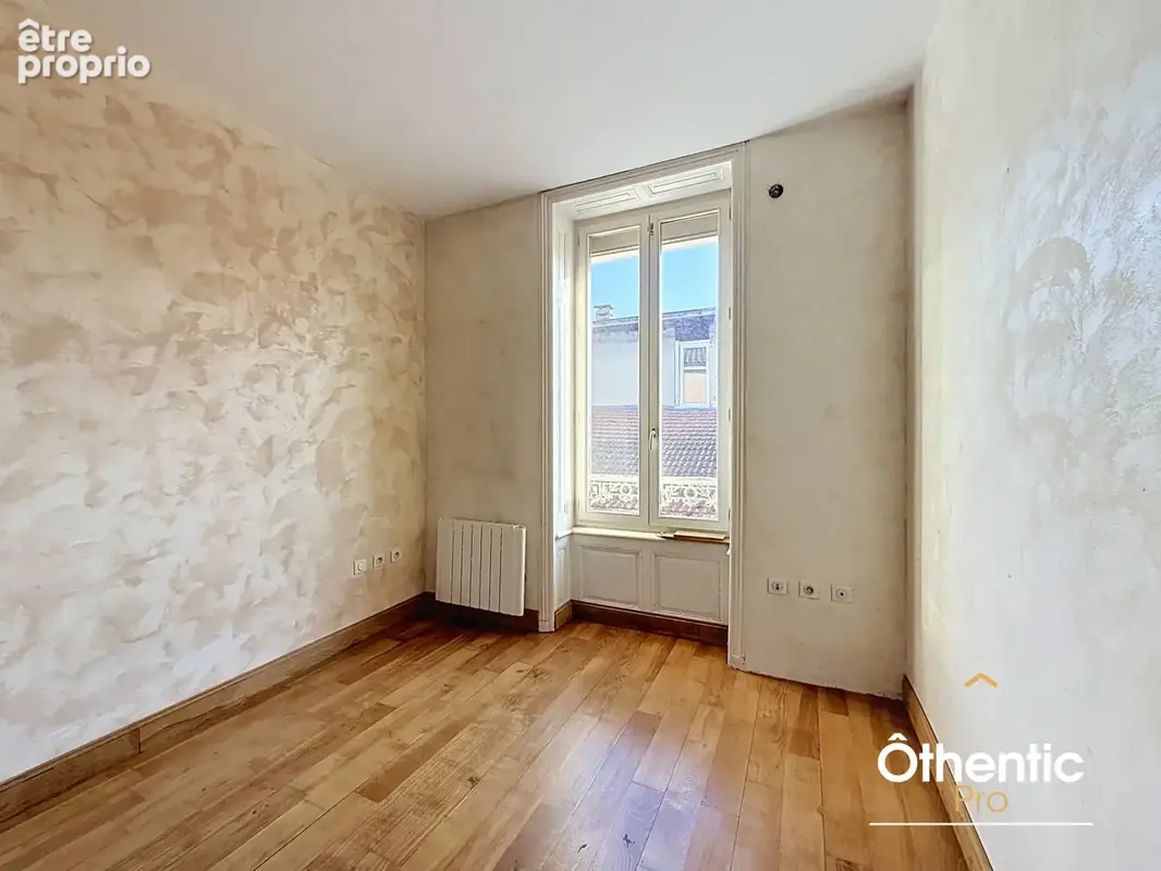 À vendre   t3 avec fort potentiel d’agrandissement hyper-centre de bourgoin-jallieu - photo 3