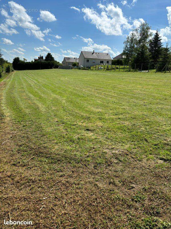 Terrain à JOUET-SUR-L'AUBOIS