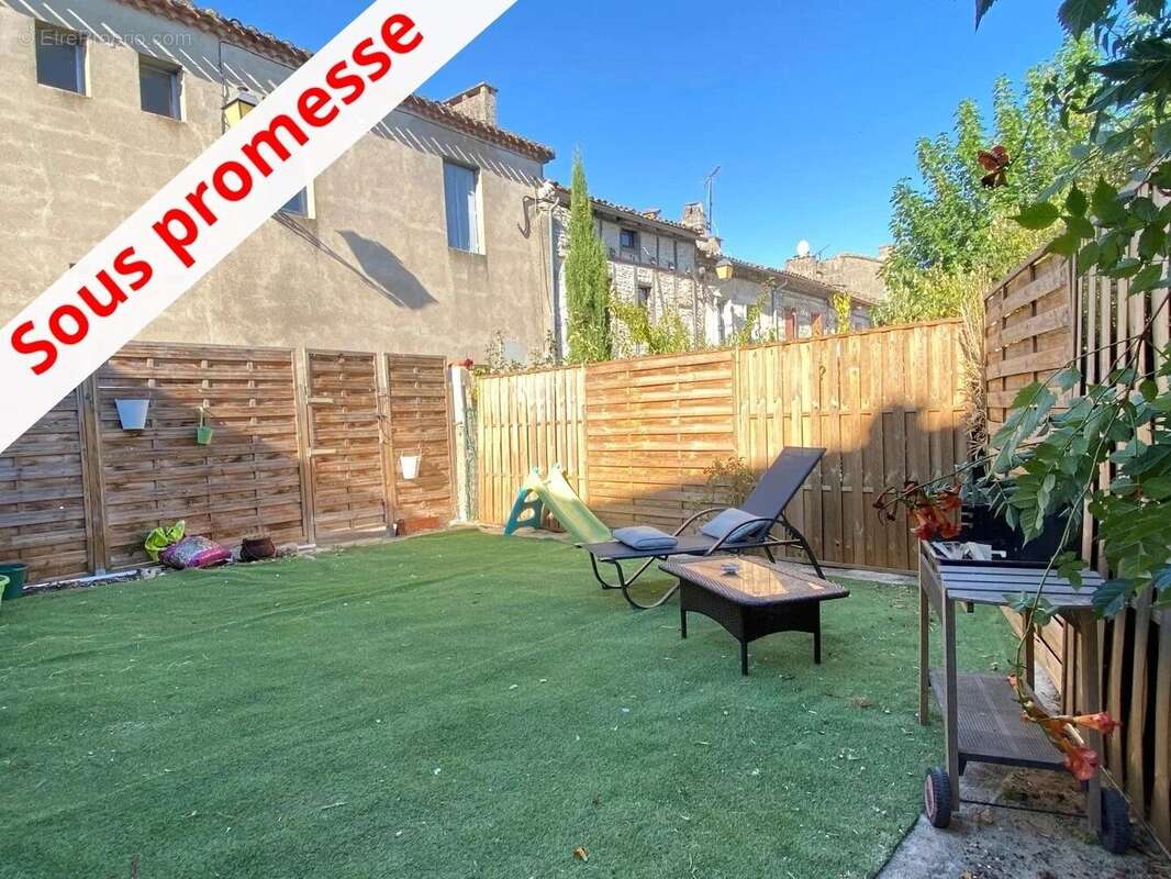 Maison à CASTELNAU-MONTRATIER