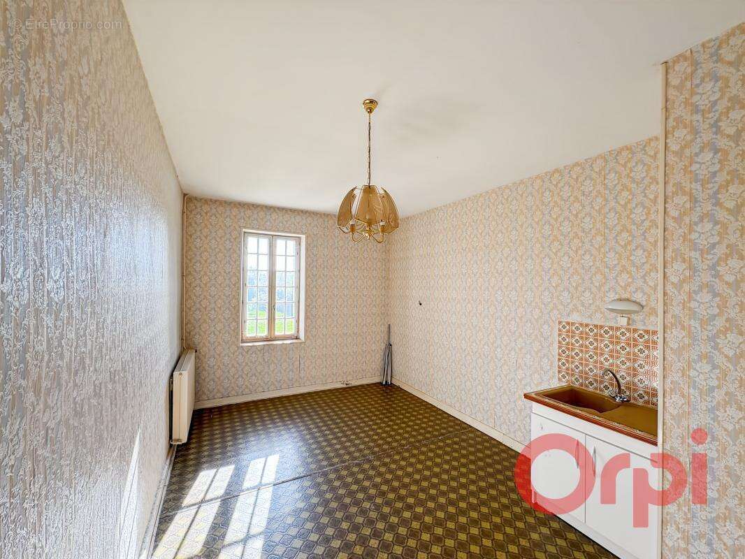 Maison à CHALIVOY-MILON