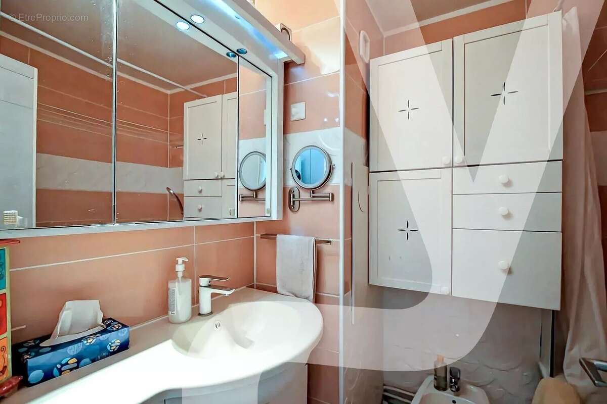 Appartement à PARIS-12E