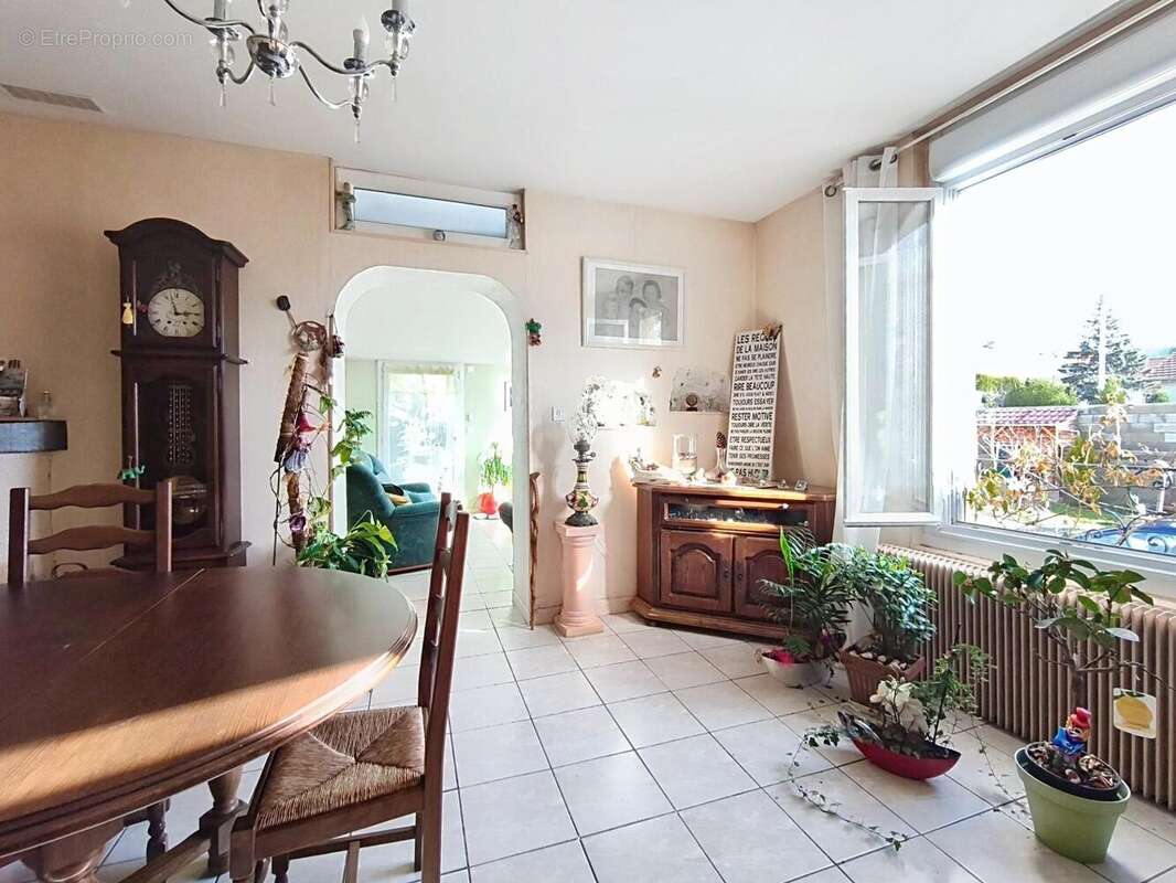 Photo 6 - Maison à SAINT-ETIENNE