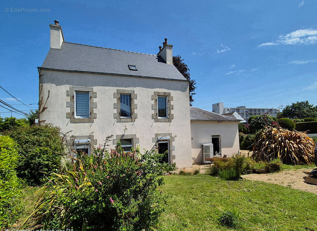 Maison à LANDIVISIAU