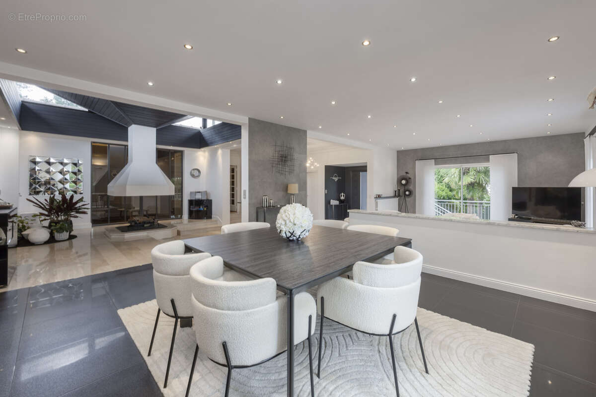 Maison d'exception  au coeur d'un beau parc arbore aux portes de rennes - photo 3