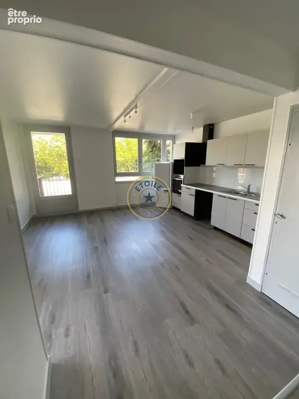 INVESTISSEMENT LOCATIF d'un appartement T4 de 77 m2 avec cave, parking et balcon   Angers - photo 2