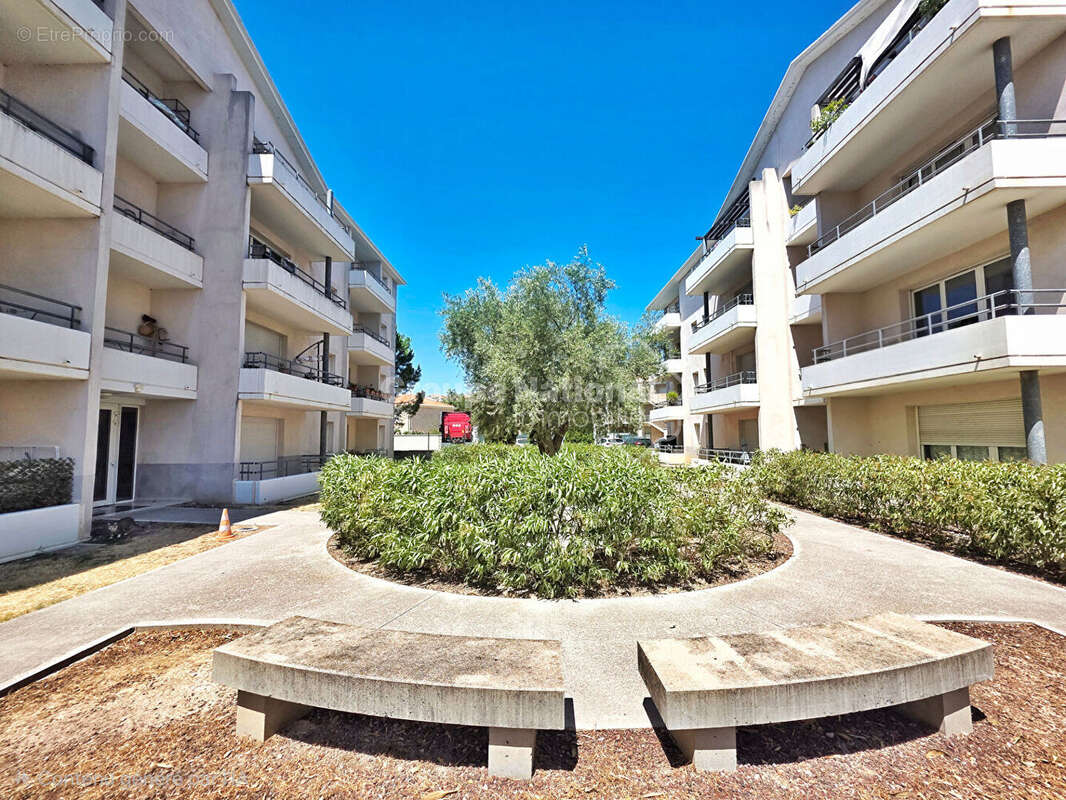 À VENDRE  Superbe T3 de 61 m² avec terrasse et 2 parkings à Miramas (13140) - photo 14