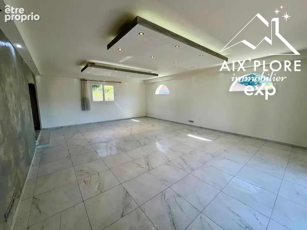 Maison 180 m² à La Tour-Du-Pin  - photo 3