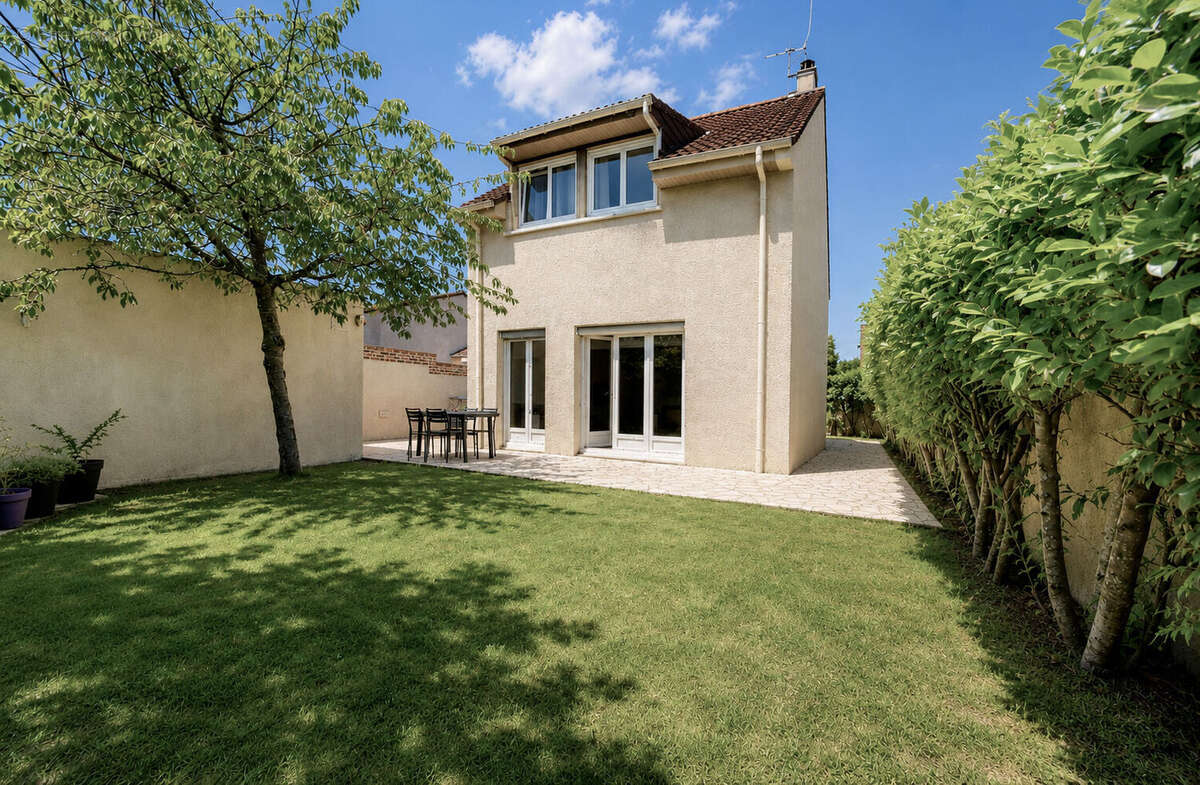 Maison à ROISSY-EN-BRIE
