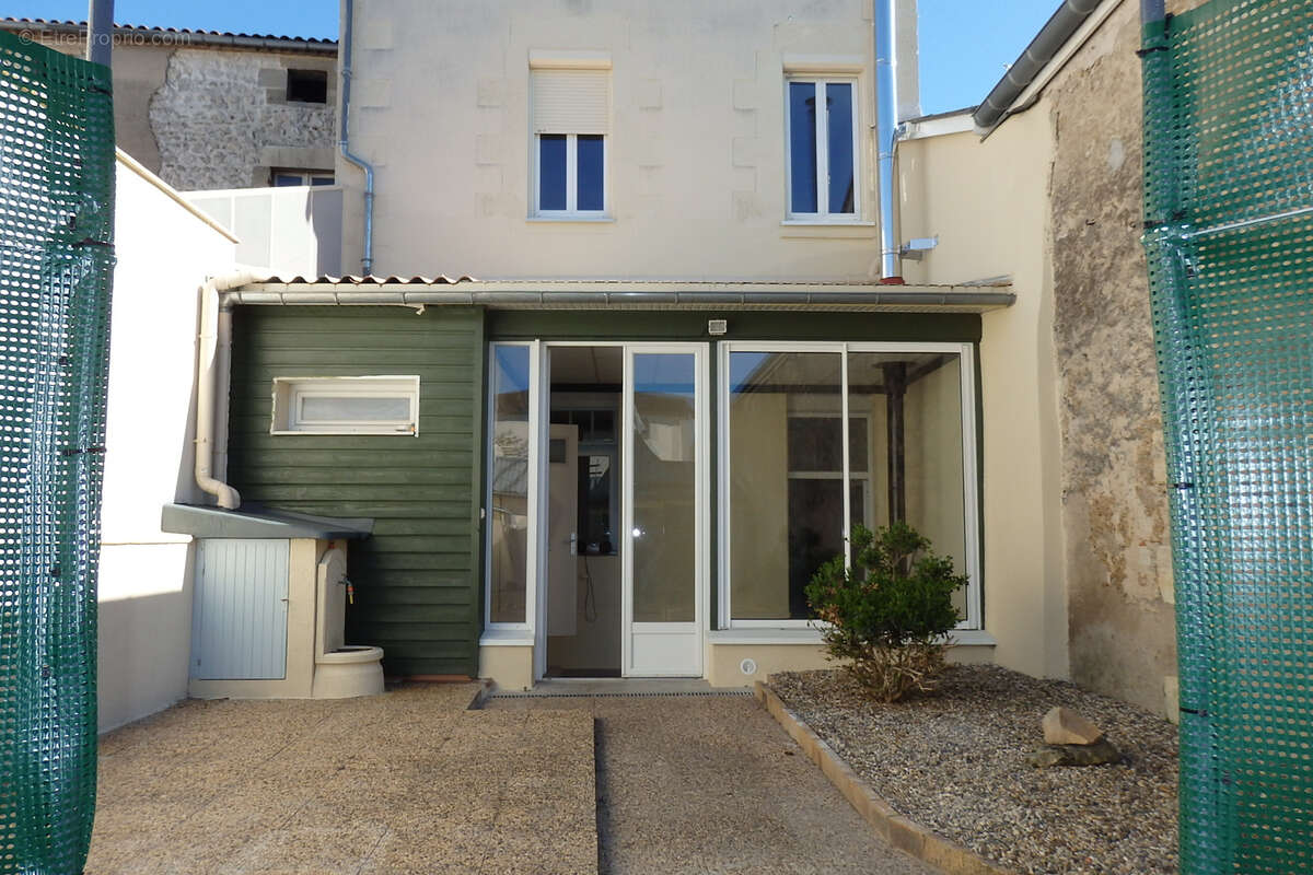 Maison à SAINTE-BAZEILLE