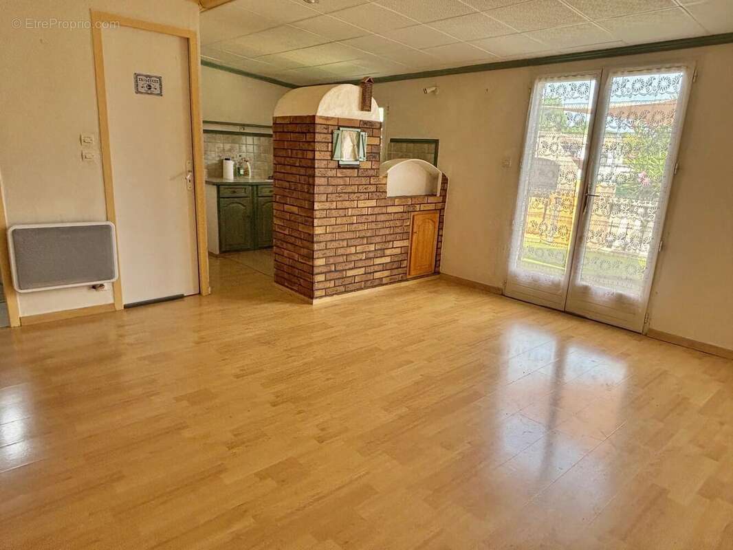 Maison à ROQUEBRUNE-SUR-ARGENS