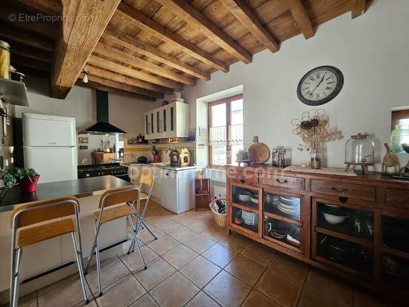 Maison à MONTANAY