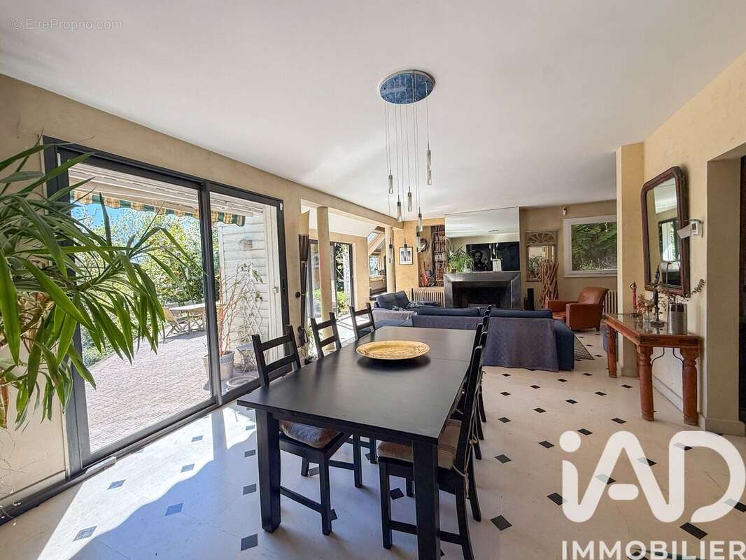 Photo 2 - Maison à MONT-SAINT-AIGNAN