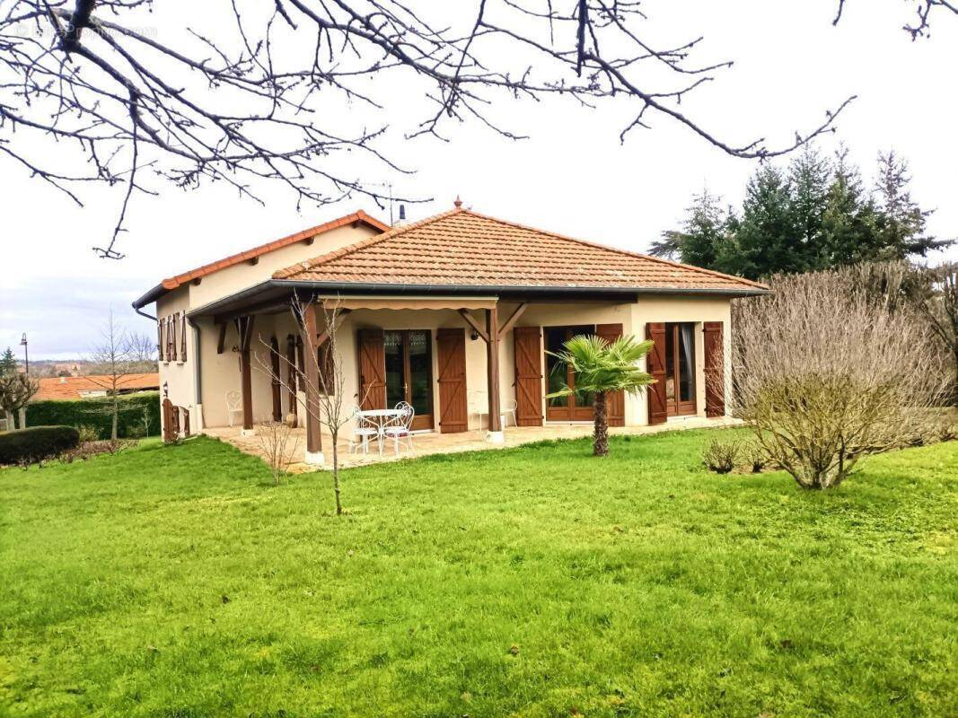 Maison à SAINT-ALBAN-LES-EAUX