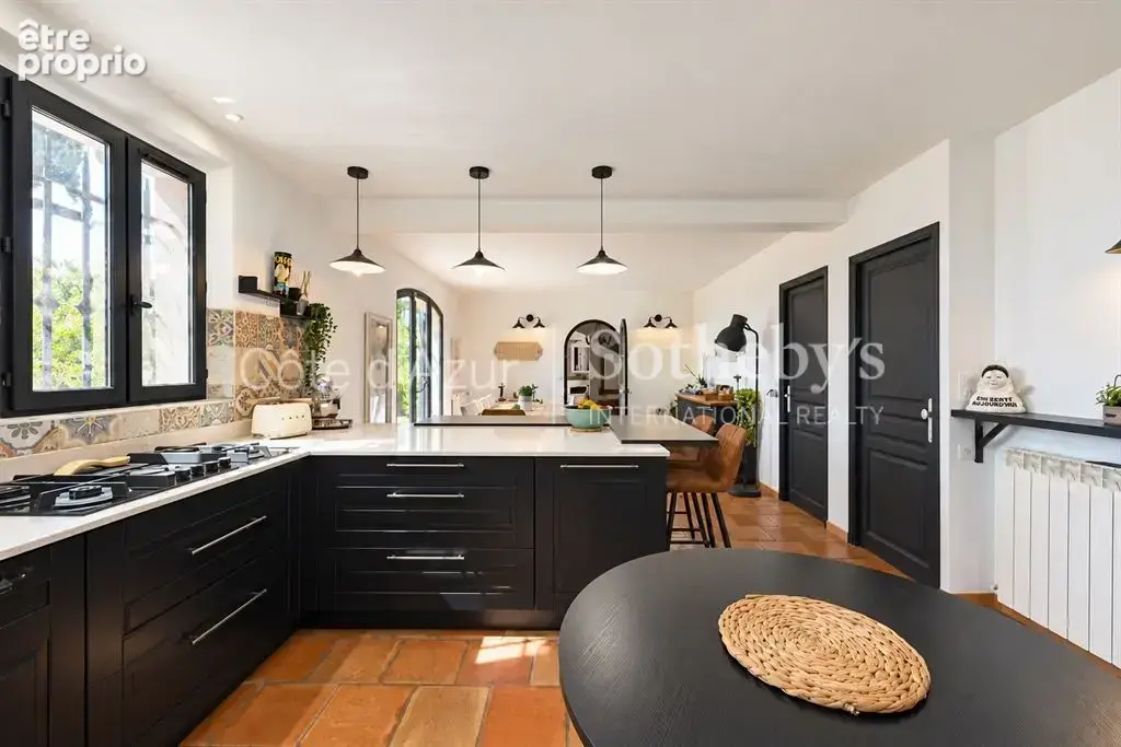 Tourrettes, bastide provençale de 196 m² avec piscine et parc de plus d’un hectare - photo 15