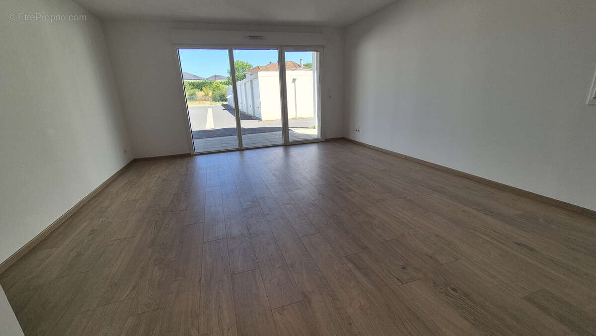 Yutz Aéroparc   T3 de 62,67 m2 avec terrasse et parking - photo 8