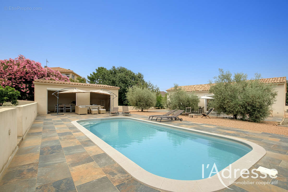 VESCOVATO  Propriété de  1683 m²  2 villas avec piscine. - photo 3