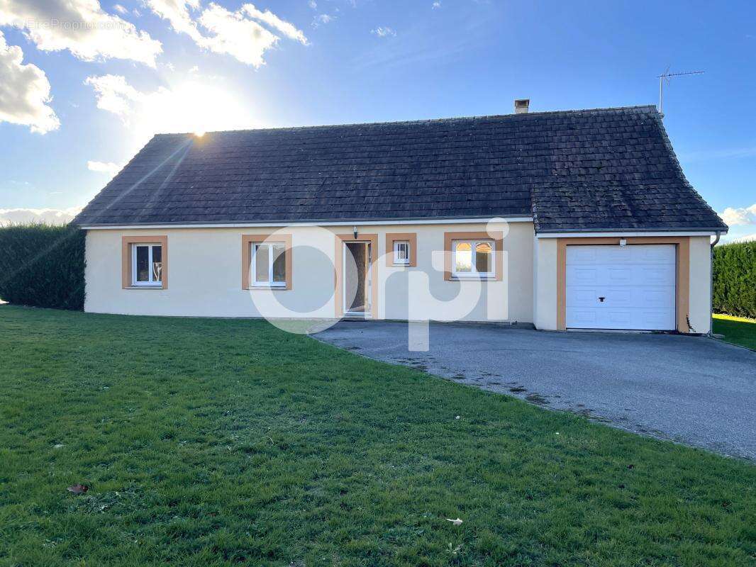 Maison à LA CROISILLE