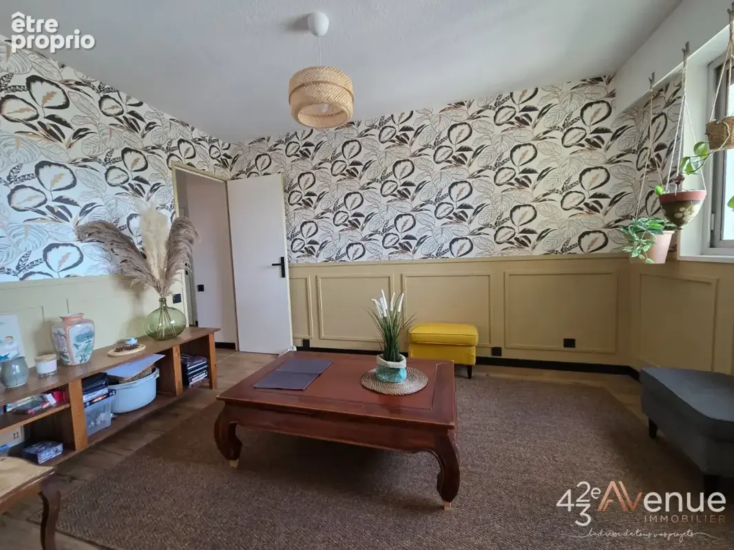 Appartement 91 m² à Saint-Etienne  - photo 4