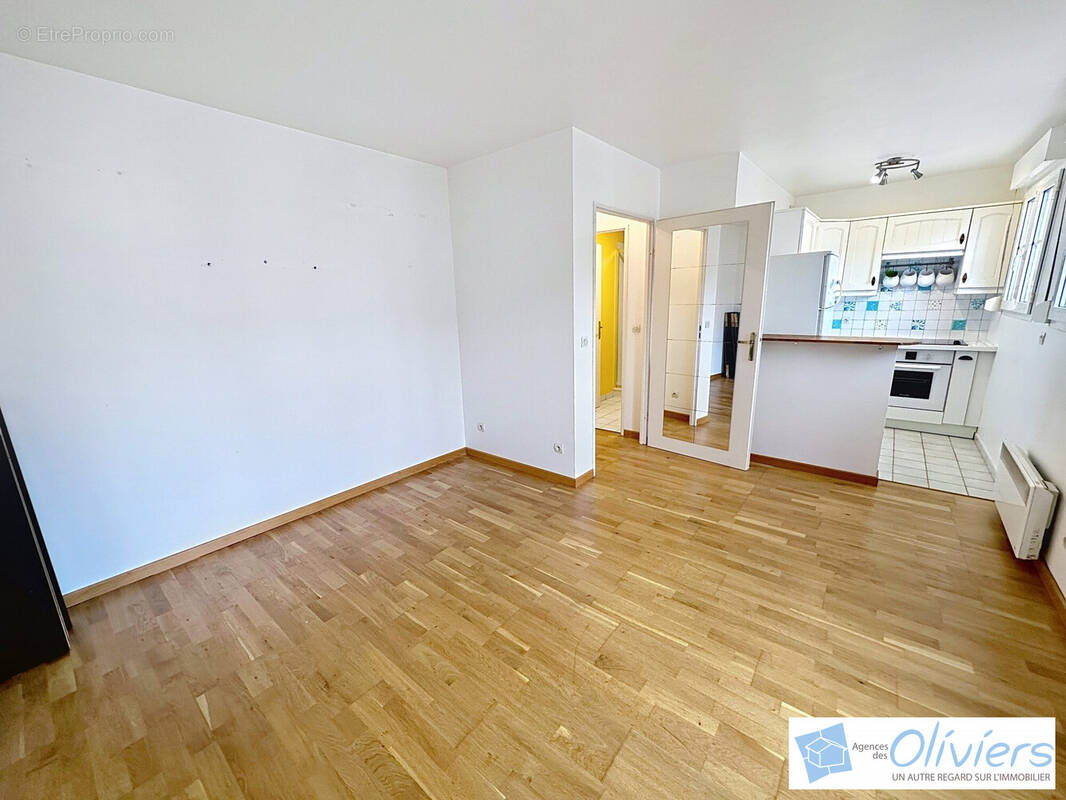 Appartement à VOISINS-LE-BRETONNEUX