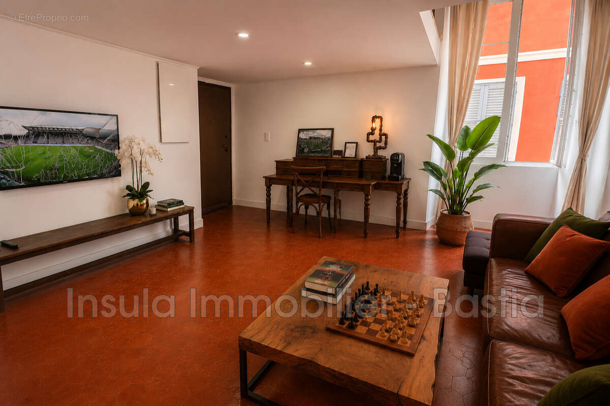Appartement 70 m² à San-Martino-Di-Lota  - photo 3