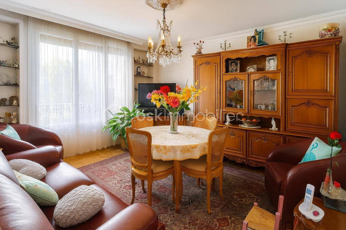 Appartement à FONTAINE