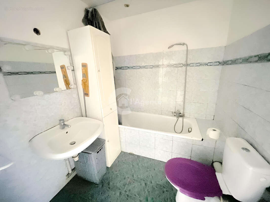 Appartement à VALLAURIS