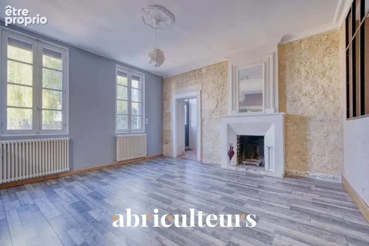 Maison de caractère - 242 m² - Saintes - photo 12