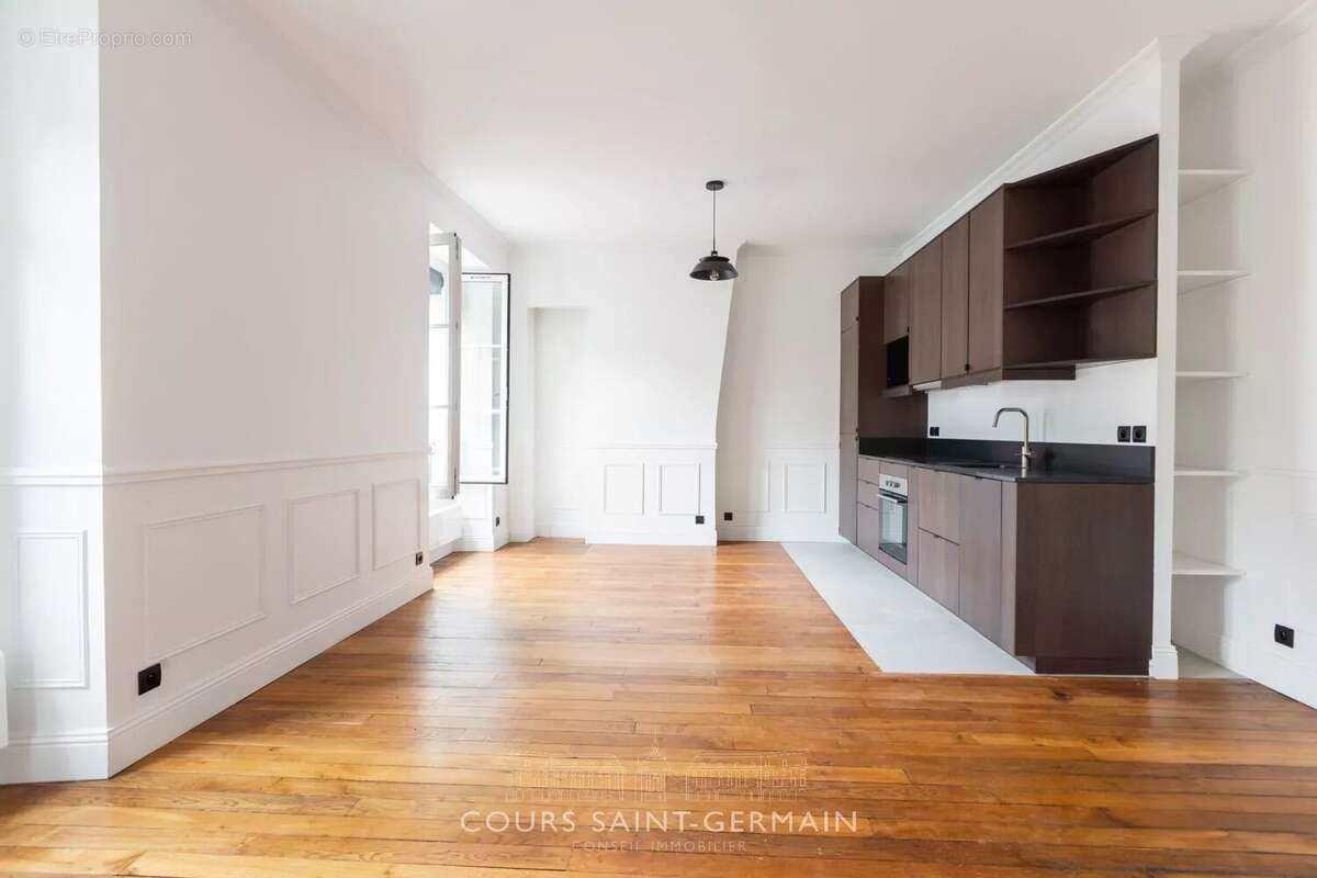 Appartement à PARIS-7E