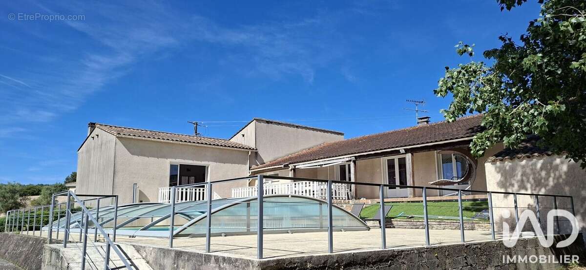 Maison 199 m² à Saint-Martin-Le-Vieil  - photo 2