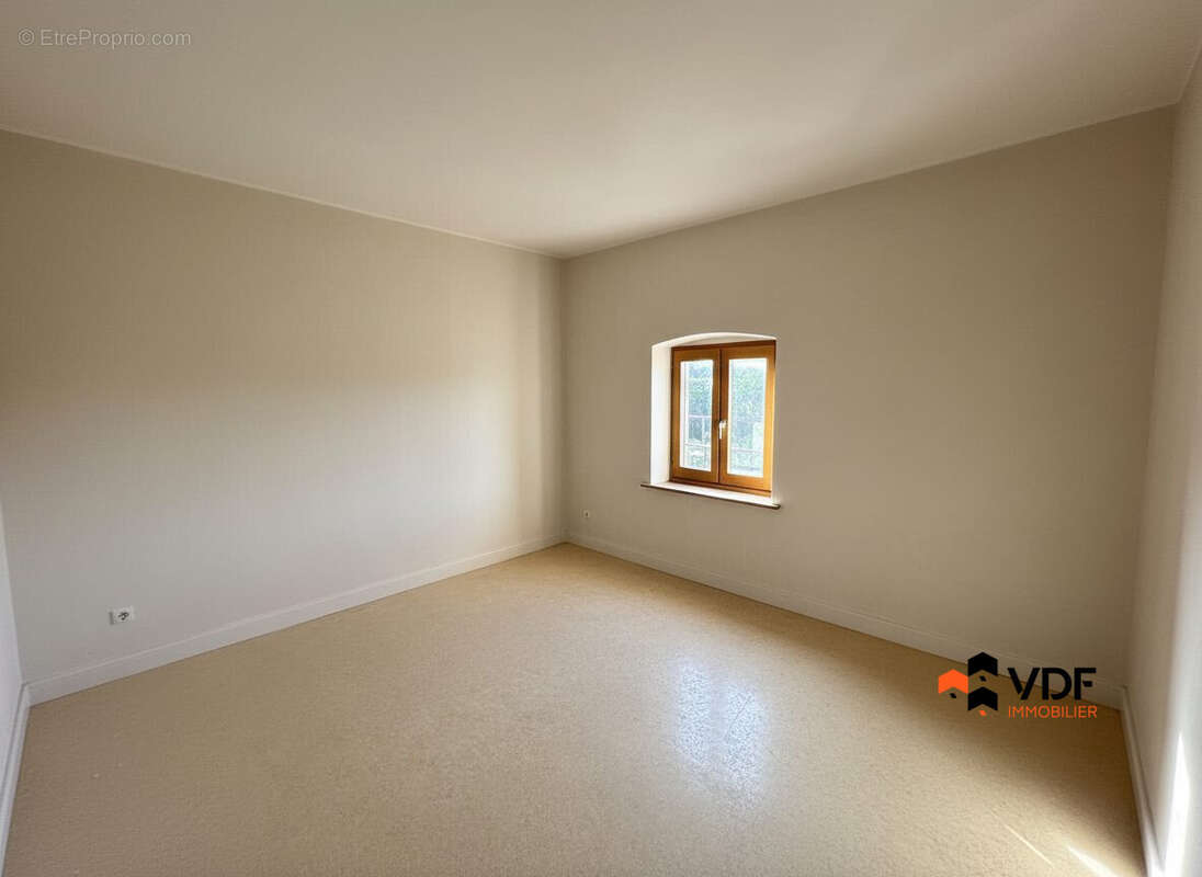 Appartement à CUINZIER