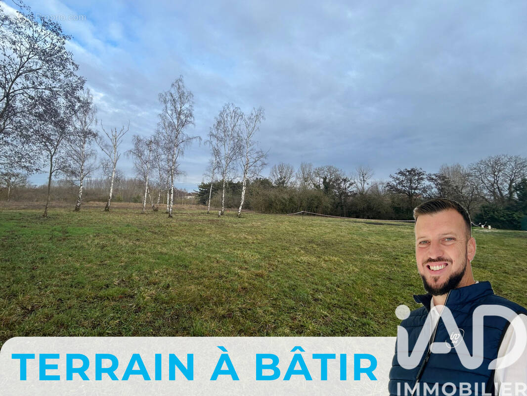 Photo 1 - Terrain à MAVES