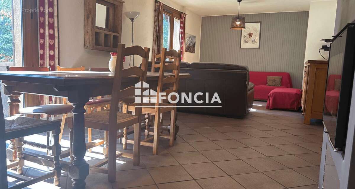 Maison à LA SALLE-LES-ALPES