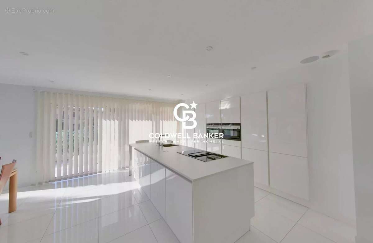 Maison à SAINT-CYPRIEN