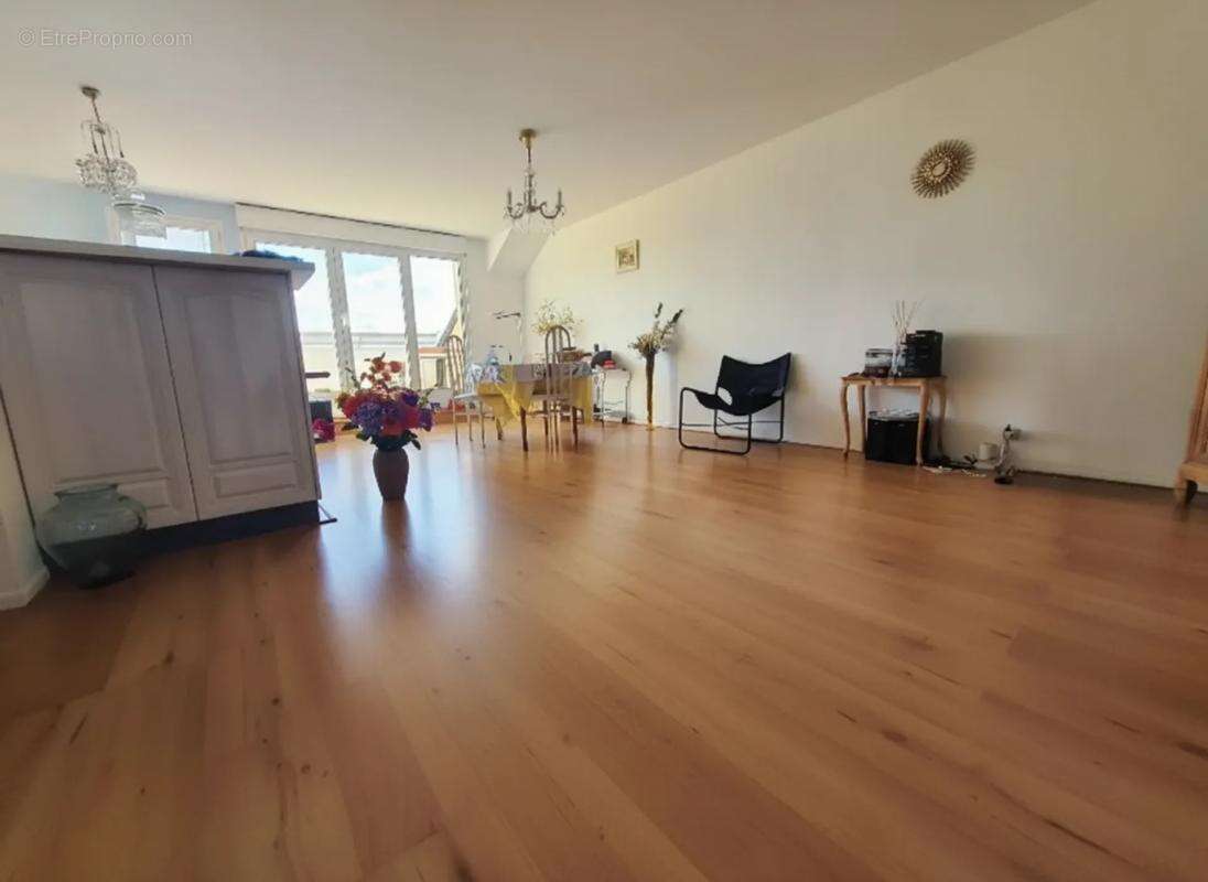 Appartement à VILLABE