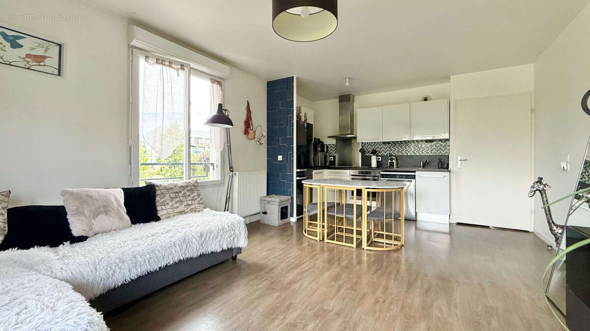 Appartement à CORBEIL-ESSONNES