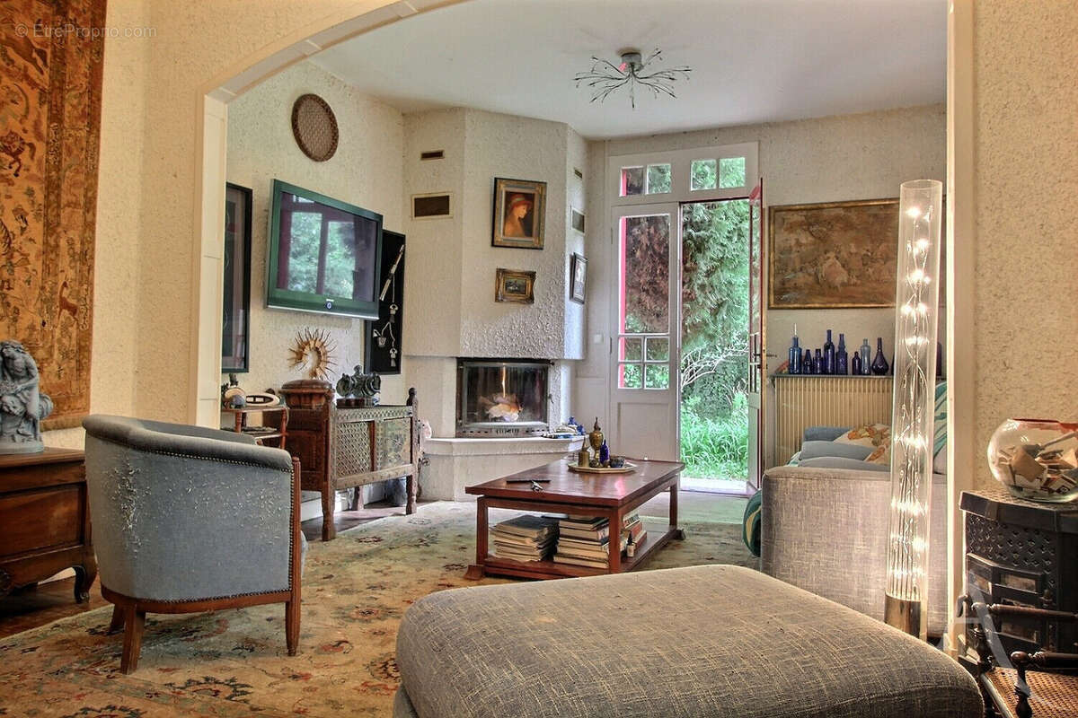 Maison à VILLENAVE-D'ORNON