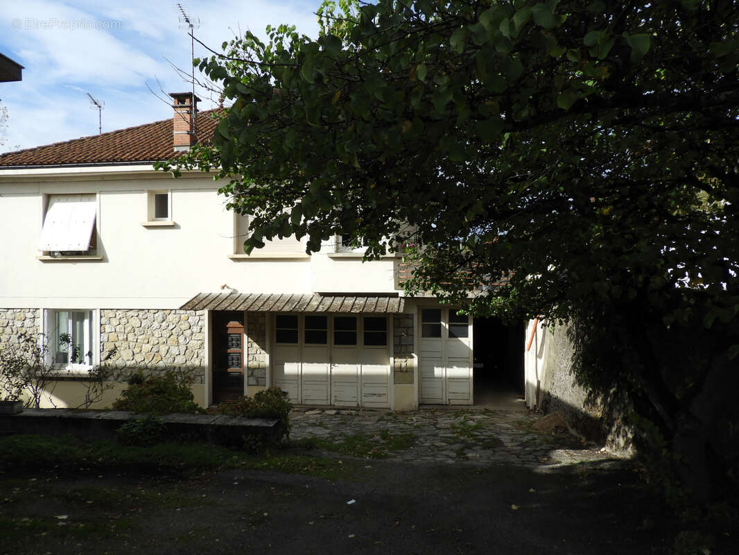 Maison à VILLEFRANCHE-DE-ROUERGUE