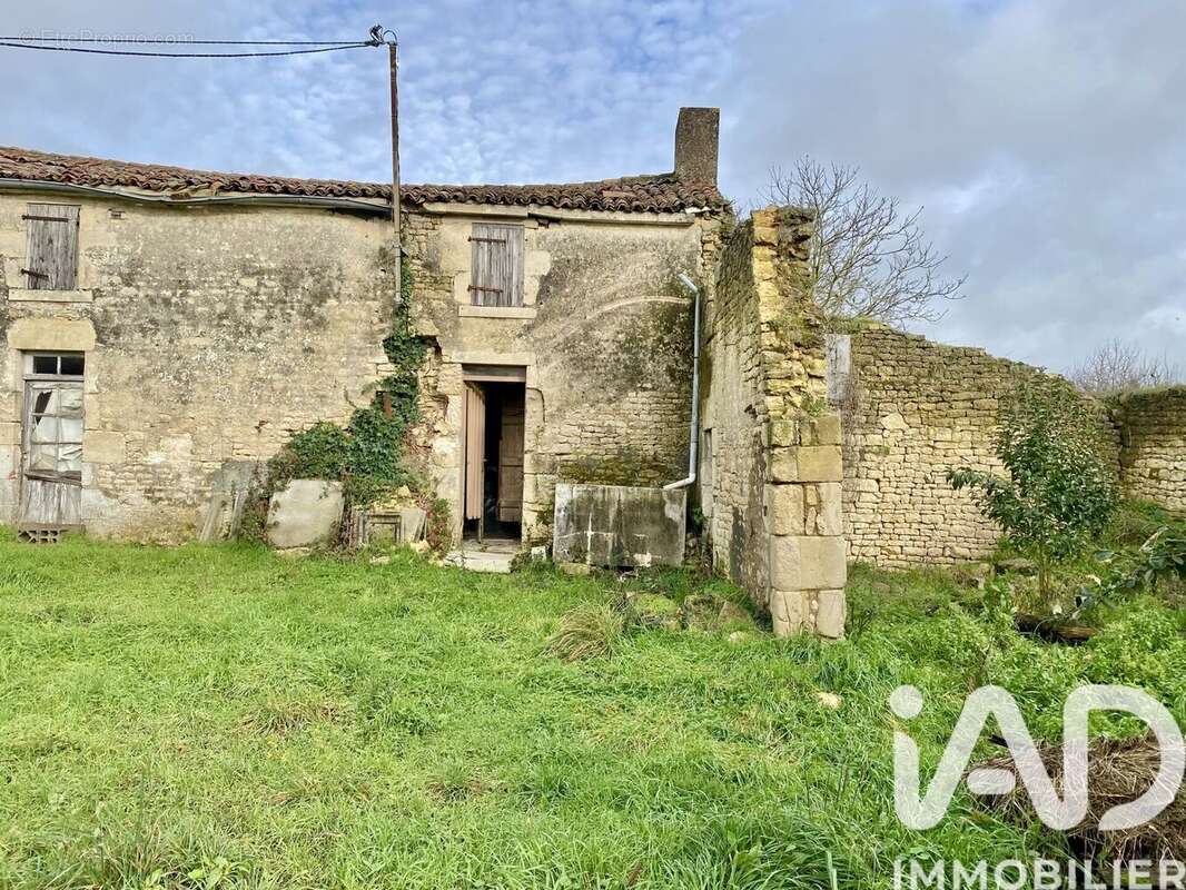 Photo 8 - Terrain à FONTENAY-LE-COMTE