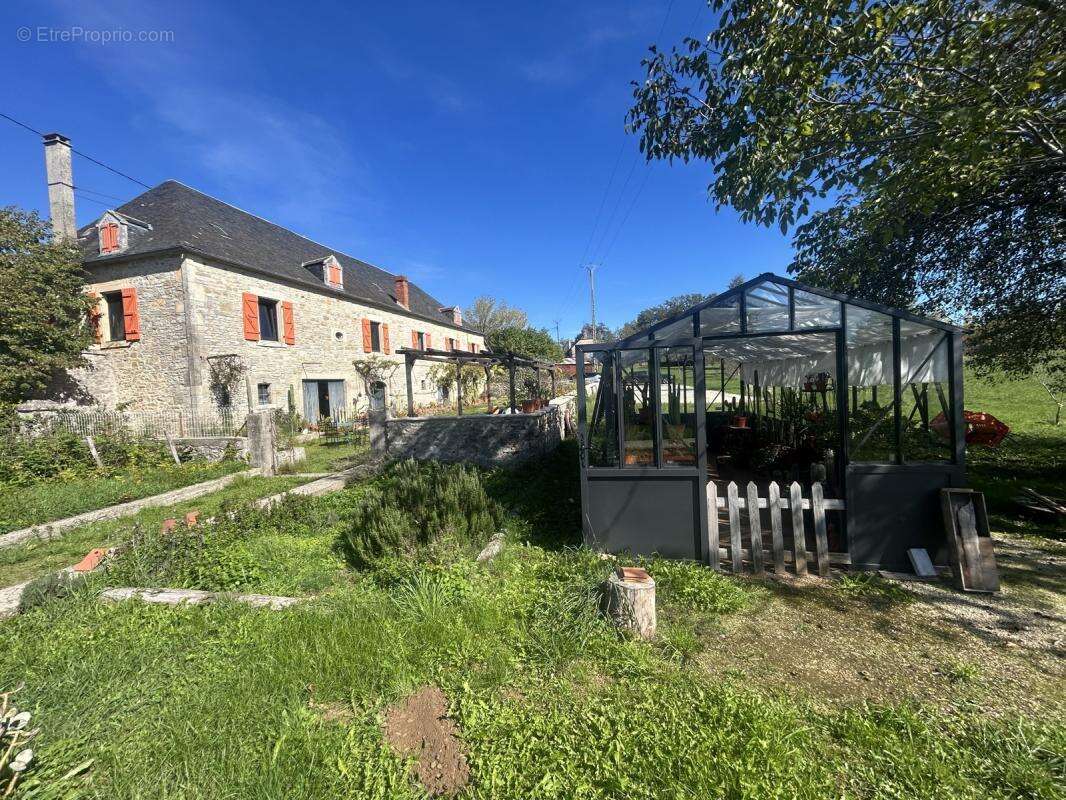 Maison à CRESSENSAC