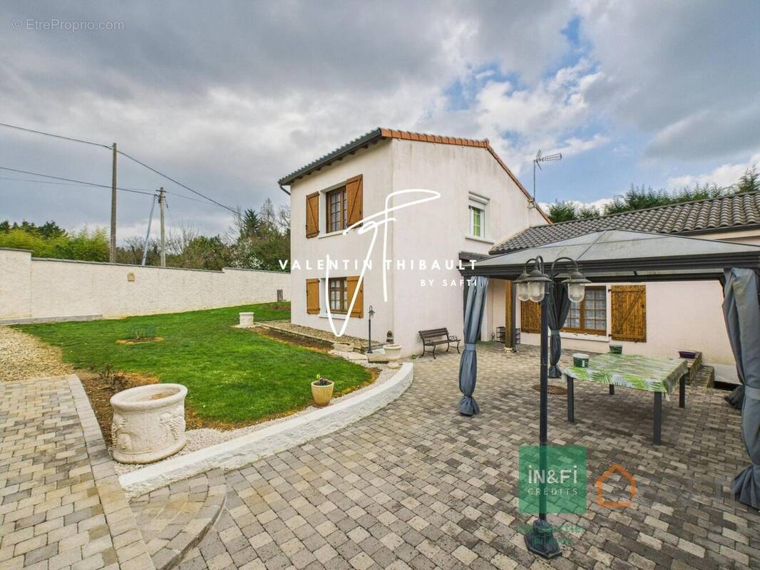 Photo 1 - Maison à ITEUIL