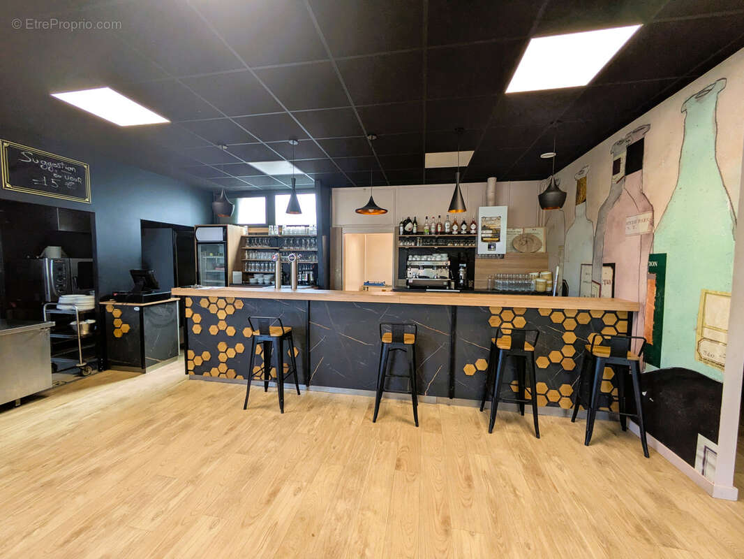 Restaurant fougeres - 200 m2 - photo 2