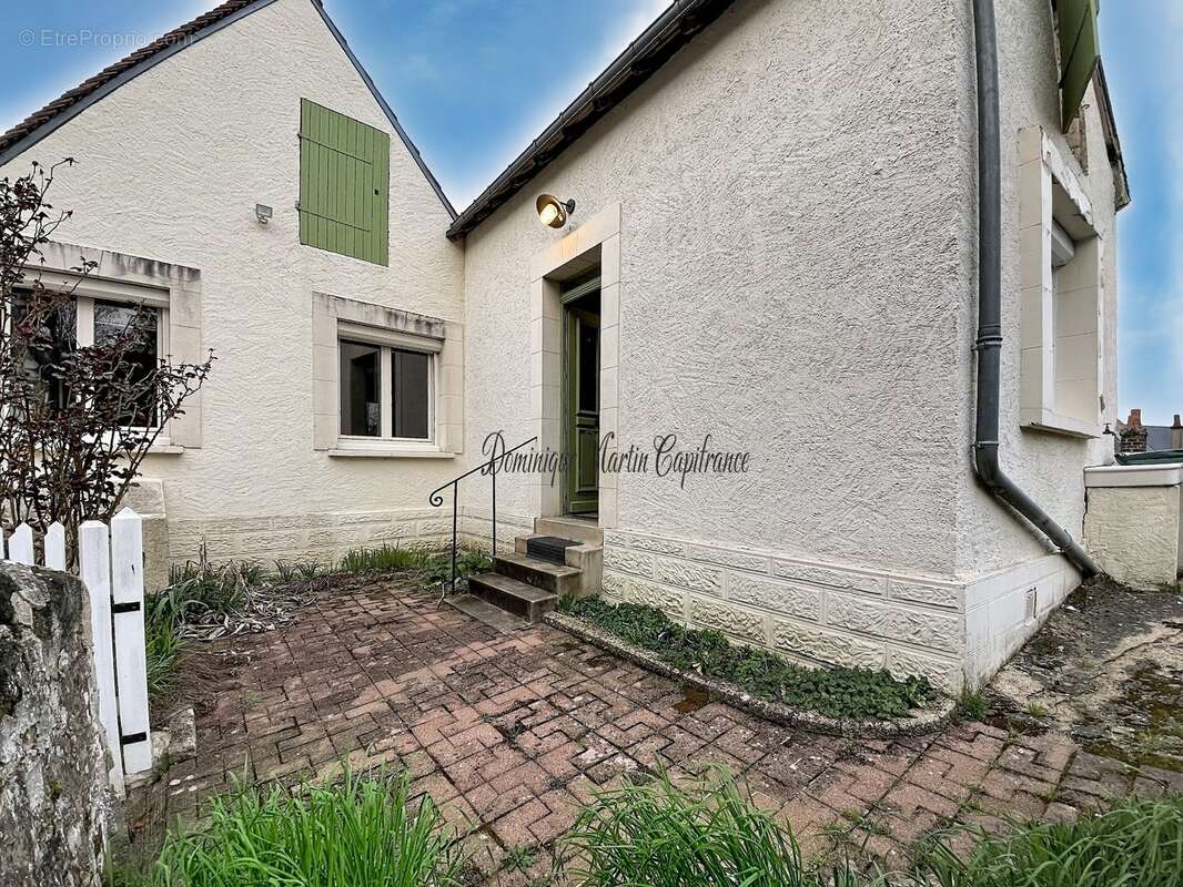 COURDEMANCHE (72)Maison de plain-pied 59m²-cebtre-bourg-jardin - garage- cave - photo 12