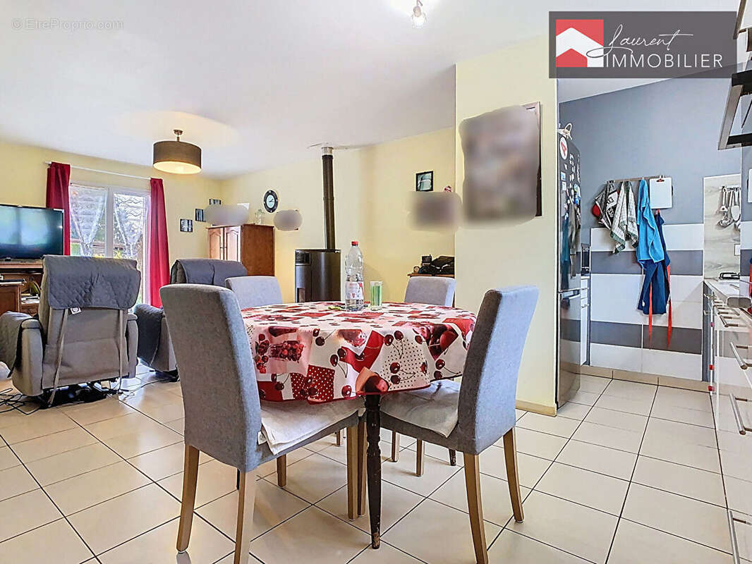 Maison à PONT-DE-VAUX