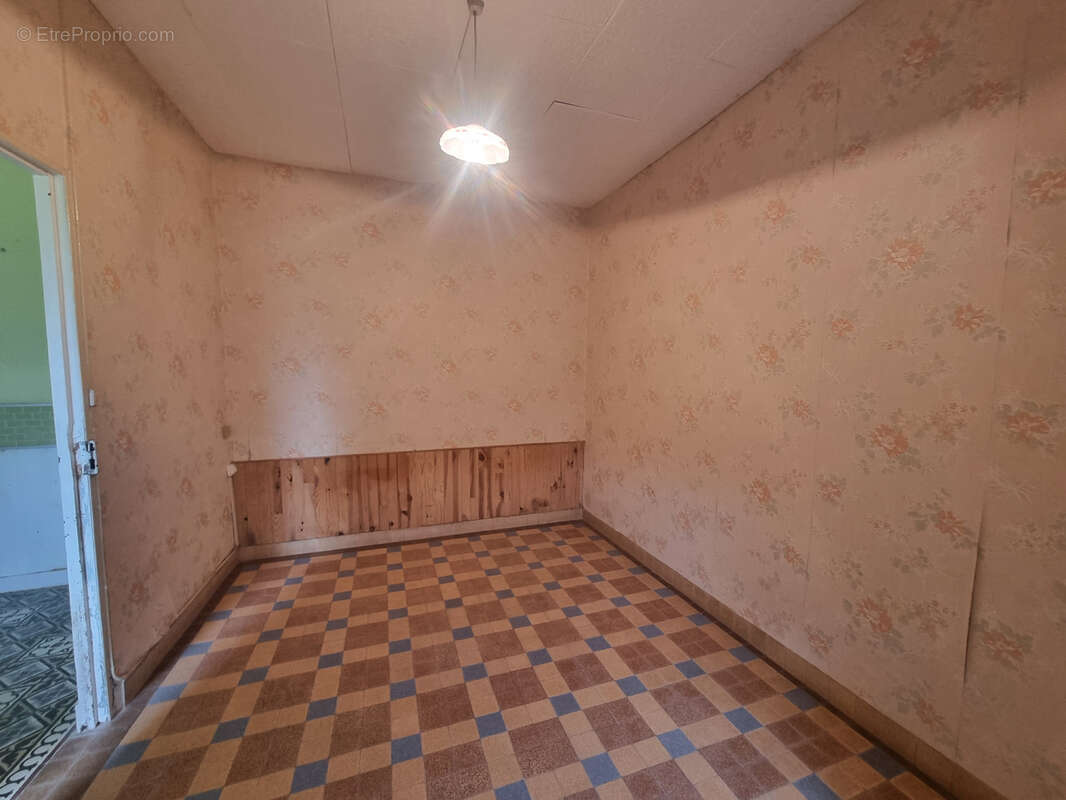 Maison à LE MELE-SUR-SARTHE