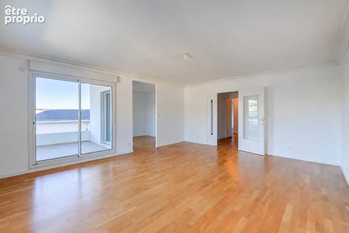 Appartement T5  90m2, garage 30 m2 et ascenseur - photo 2