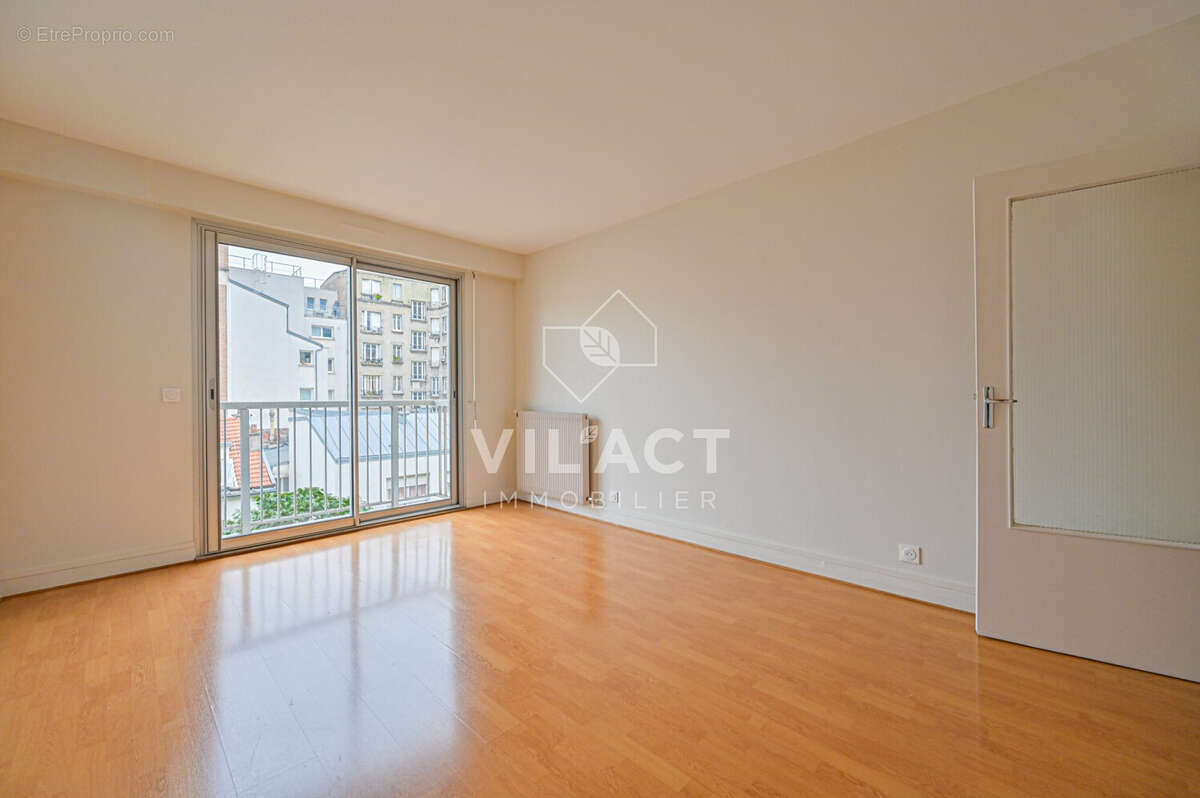 Appartement à PARIS-15E